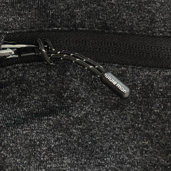 Lululemon Charcoal Black Mesh Panel Stretch Workout Crop Leggings - Picture 5 of 9